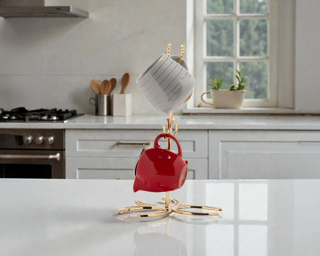 STC Horseshoe Lacquered Brass Coffee Mug Holder - Image 5